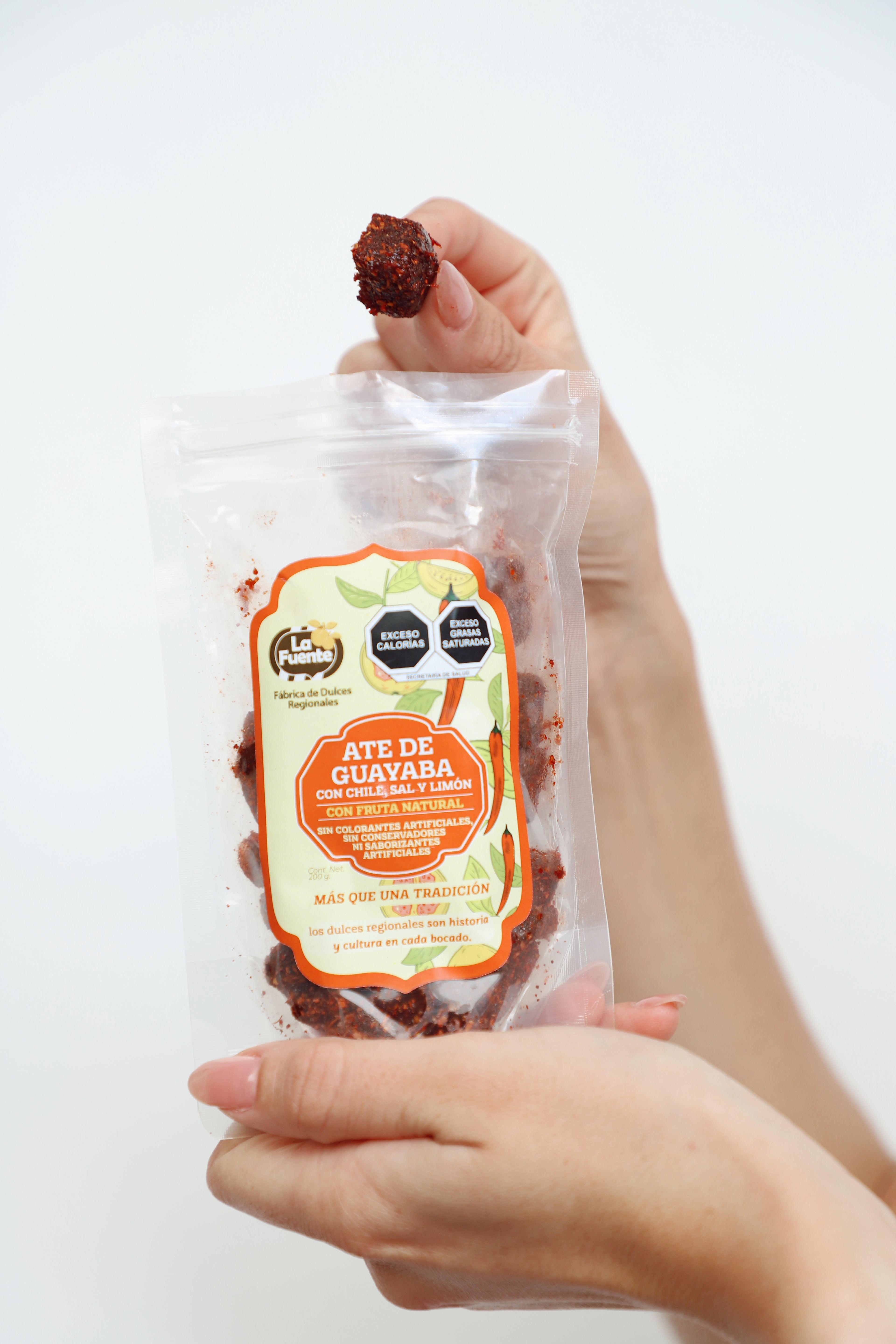 Pouch de ate guayaba con azúcar o guayaba con chile, limón y sal -3pack